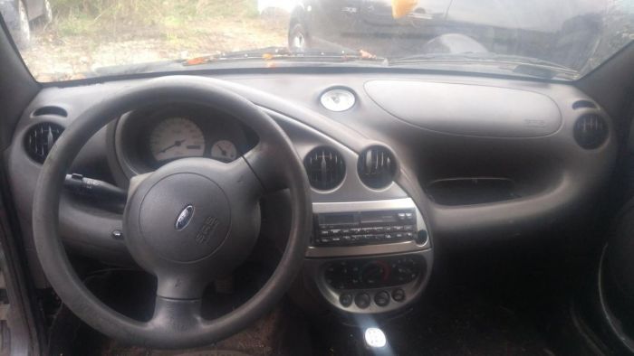 Торпеда, консоль приладів, панель Форд Ка, Ford Ka 1996-2008 р.в.