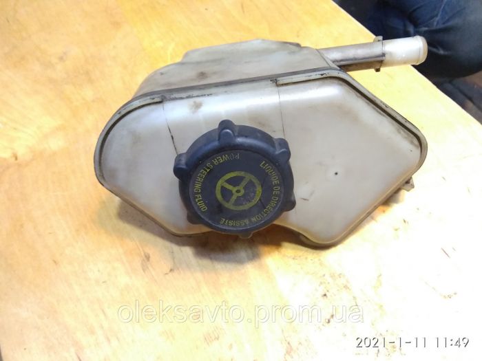 Масляний бачок гідропідсилювача в зборі з кришкою Ford Ka mk1, 1S51-3R700-AА