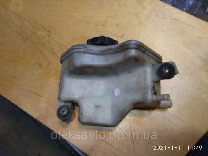 Масляний бачок гідропідсилювача в зборі з кришкою Ford Ka mk1, 1S51-3R700-AА