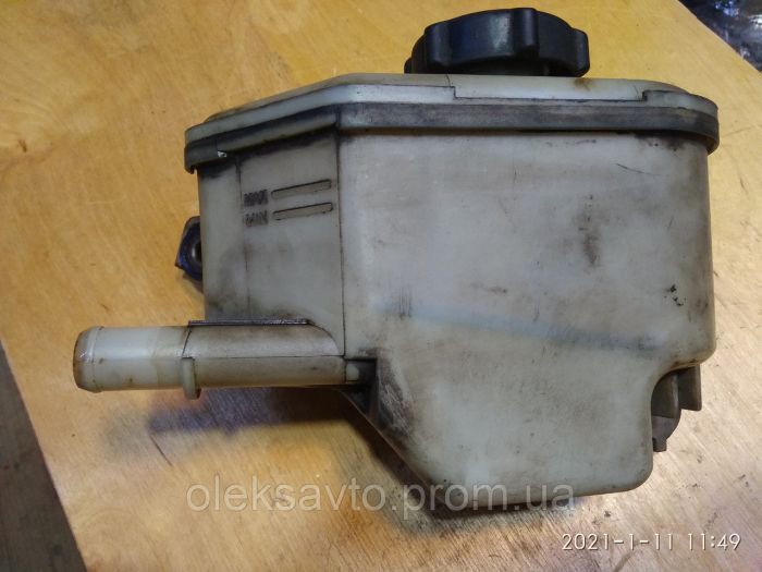 Масляний бачок гідропідсилювача в зборі з кришкою Ford Ka mk1, 1S51-3R700-AА