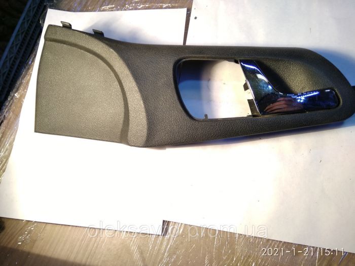 Ручка дверная внутренняя Skoda Octavia Tur 1996-2010 г.в., правая передняя 1U0837248B