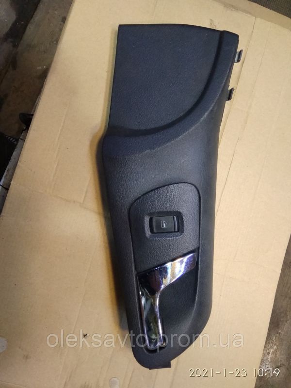 Ручка дверная внутренняя Skoda Octavia Tur 1996-2010 г.в., правая передняя 1U0837248B
