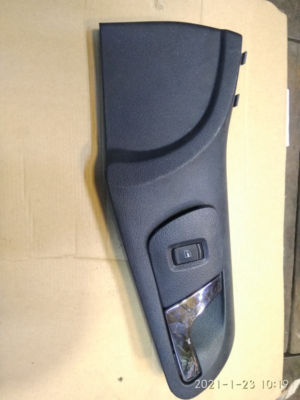 Ручка дверная внутренняя Skoda Octavia Tur 1996-2010 г.в., правая передняя 1U0837248B