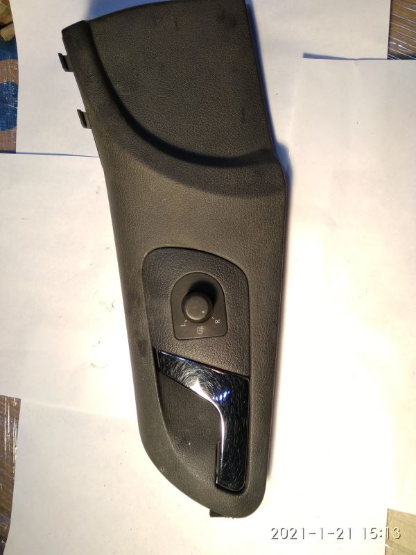 Ручка дверная внутренняя Skoda Octavia Tur 1996-2010 г.в., левая передняя 1U0837247B