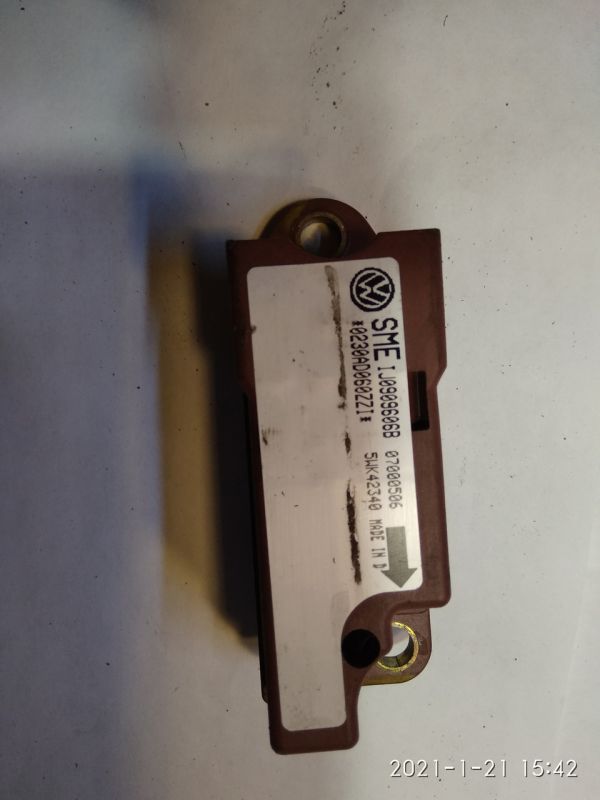 Датчик удара подушки безопасности Skoda Octavia, 1J0909606B, 5wk42340 VAG