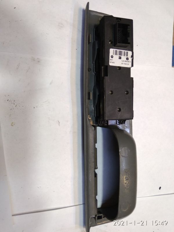 Блок управления стеклоподъёмниками Volkswagen Golf 4, Bora, Skoda Octavia MK1, 1J4 959 857 A