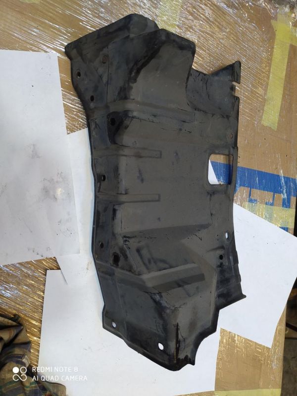 Защита двигателя пластиковая правая Mitsubishi Lancer X xl, MN154380