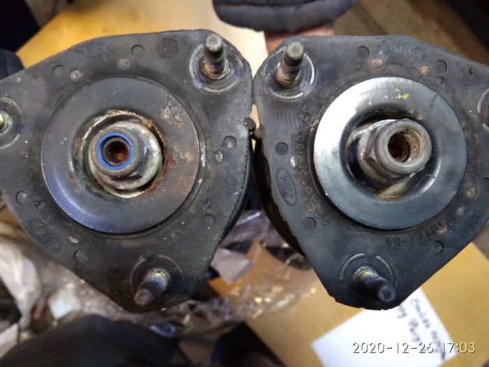 Передняя стойка, амортизатор, правая, левая Ford Fokus mk1, Форд Фокус 1, 333709, 333710