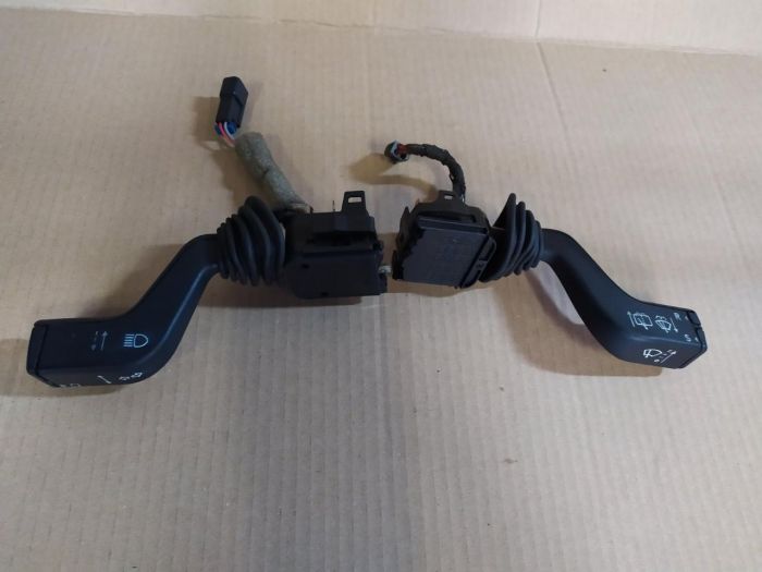 Переключатель подрулевой правый Opel Zafira A, Opel Astra G, 090 243 395 501 392
