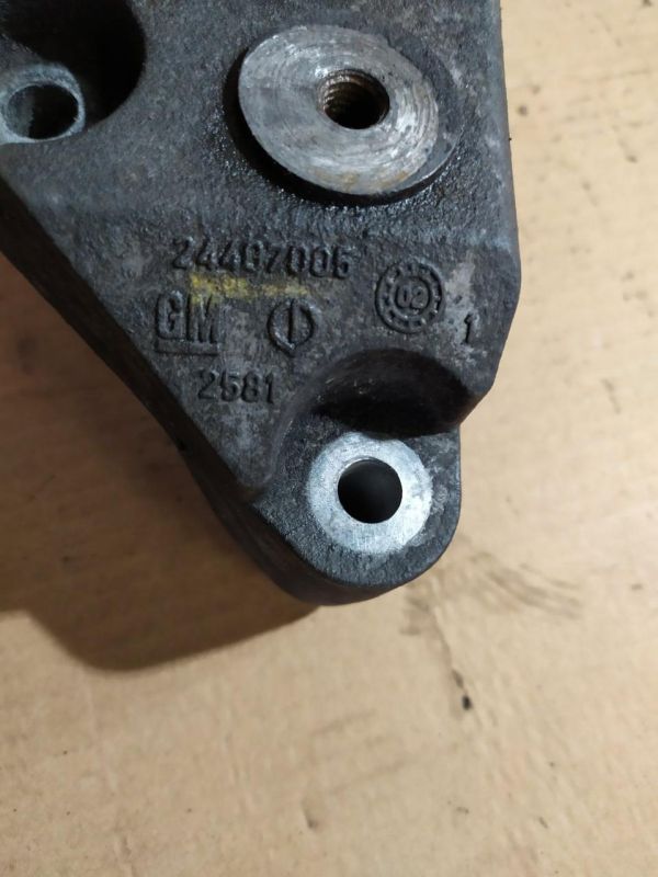 Кронштейн коробки передач, кронштейн КПП левый Opel Zafira А 2.2 DTI, 24407005, Опель Зафира А 2.2