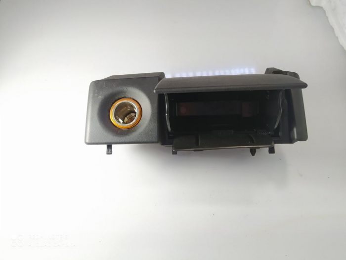 Попільничка Opel Zafira A