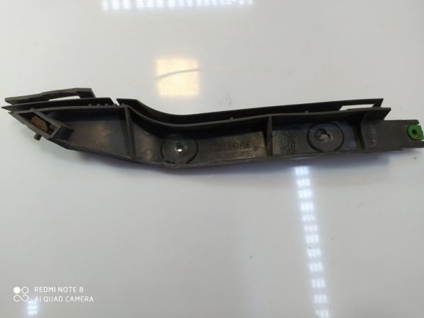 Кронштейн крепления бампера правый Opel Zafira А 2.2 DTI, 90580642