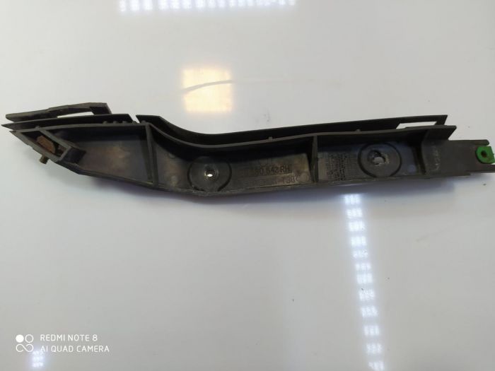 Кронштейн крепления бампера правый Opel Zafira А 2.2 DTI, 90580642