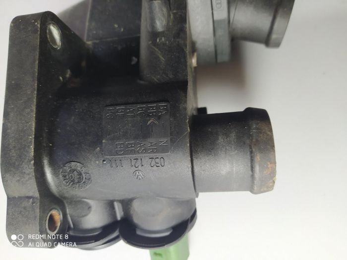 Корпус термостата Volkswagen Golf 4, Bora, 032121111 VAG