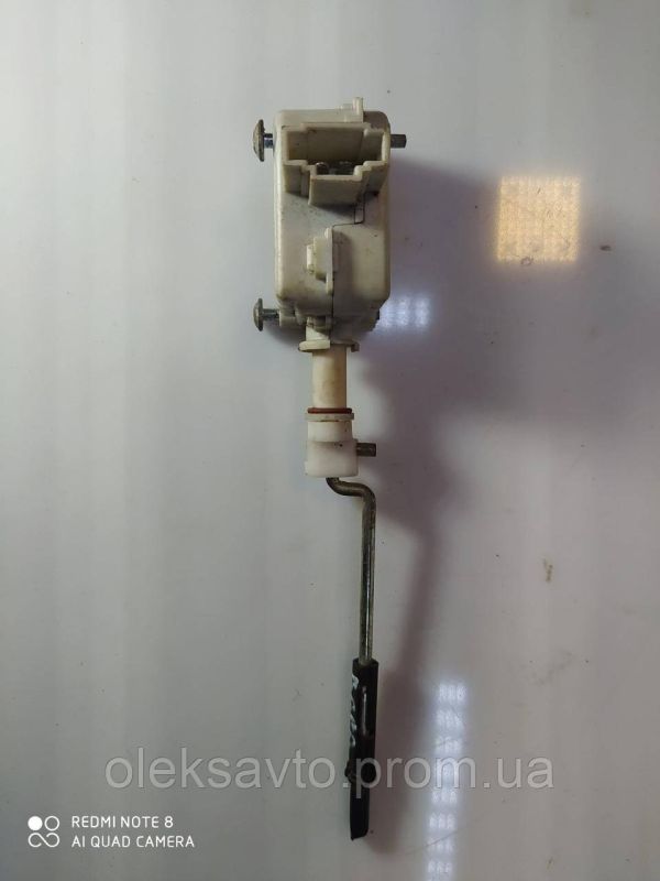 Моторчик лючка заливной горловины Volkswagen Bora, 3B0810773 B, Фольксваген Бор, Шкода октавия