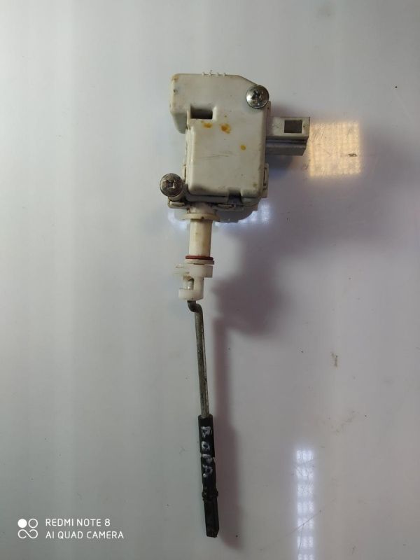 Моторчик лючка заливной горловины Volkswagen Bora, 3B0810773 B, Фольксваген Бор, Шкода октавия