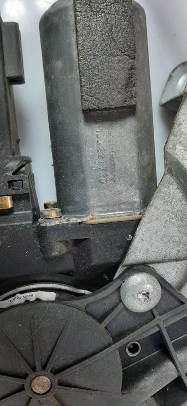 Стеклоподъёмник передний правый Skoda Octavia Tur 1996-2010 г.в., 0 130 821 730, Шкода Октавия