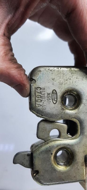 Замок крышки багажника Ford Ka mk1, Форд Ка, XS51B43102-AB