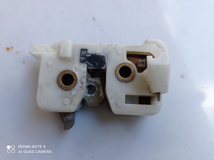 Замок крышки багажника Ford Ka mk1, 97KGB43102AC Форд Ка
