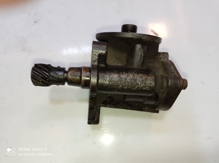 Масляный насос Форд Ка 77BM6K708BA, Ford Ka 1996-2008г.