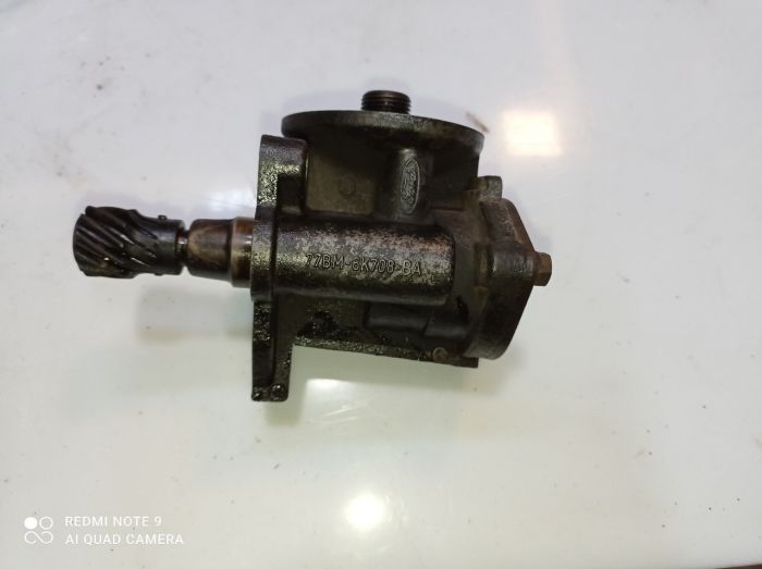 Масляный насос Форд Ка 77BM6K708BA, Ford Ka 1996-2008г.