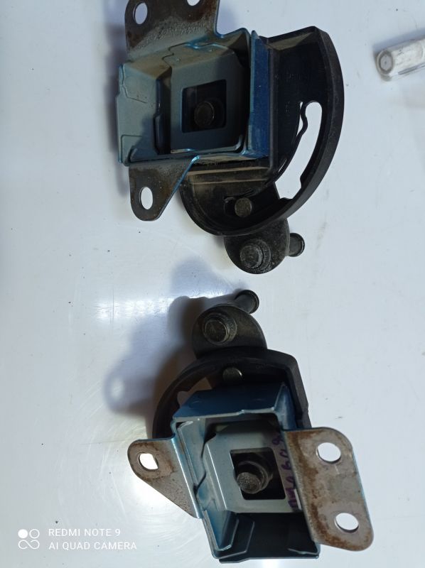 Кронштейн фіксації спинки задніх сидінь Ford Ka 97kgb667k02af 1997-2008 р.в. Форд Ка