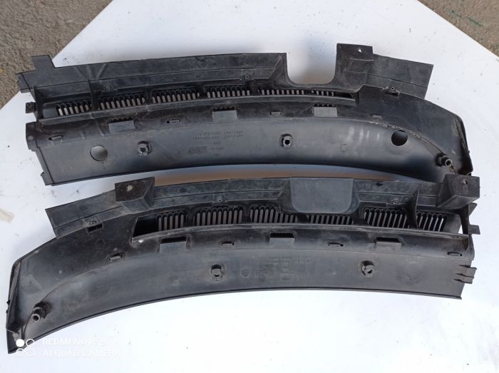 Накладка лобового стекла жабо Ford Ka 97KBB02216, 97KBB02217, Форд Ка 1996-2008 г.в.
