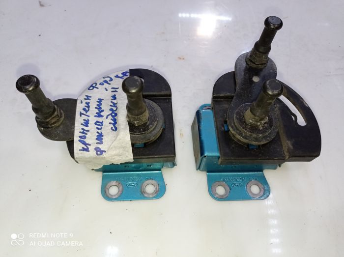 Засувка спинки заднього сидіння Ford Ка MK1, 97KG-B667K02-AF, 1996 - 2008 р.в.