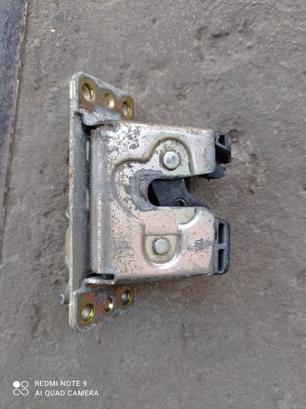 Замок багажника задней ляды Opel Zafira A, 90563999 5134083, Vectra B, Opel Astra G, Combo Omega