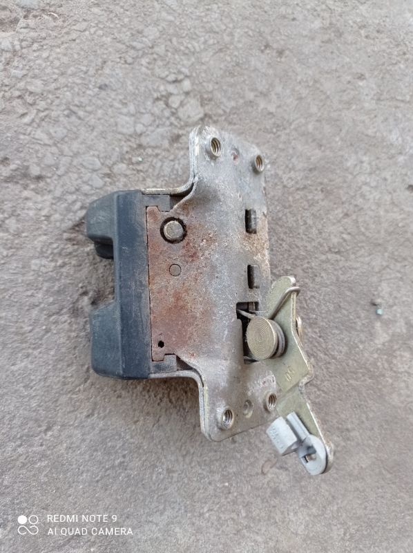 Замок багажника задней ляды Opel Zafira A, 90563999 5134083, Vectra B, Opel Astra G, Combo Omega