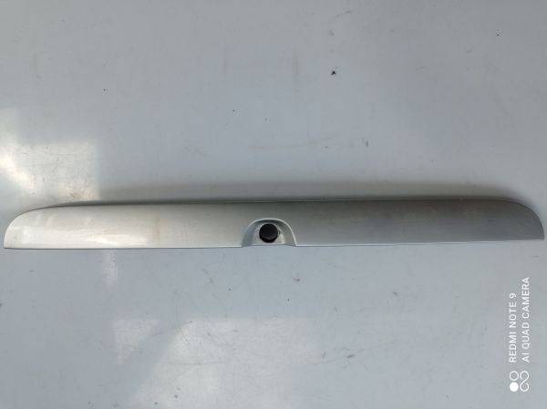 Планка, накладка, ручка крышки багажника задней ляды Opel Zafira А, 90579631, Опель Зафира А