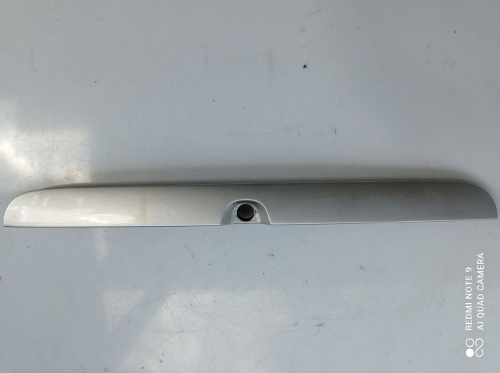 Планка, накладка, ручка крышки багажника задней ляды Opel Zafira А, 90579631, Опель Зафира А