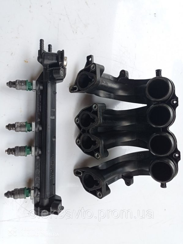 Форсунка впрыска топлива Skoda Octavia 1996-2010 г.в., 037906031АА. Комплект 4 шт. VW AUDI SKODA