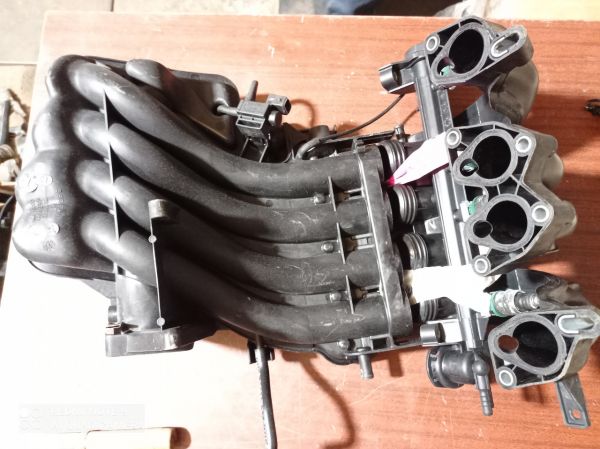 Коллектор впускной Volkswagen Golf 4, Volkswagen Bora 1.6 бензин, 06A133185AK, 06A133205G