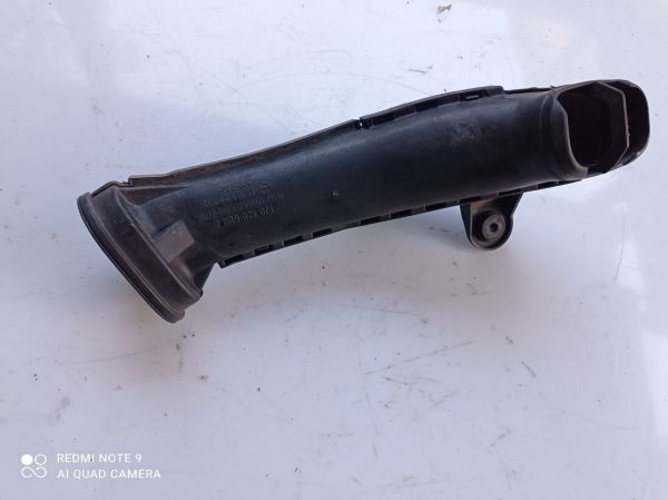 Патрубок воздушного фильтра Skoda Octavia Tour 1.6, Volkswagen Bora 1.6, 1J0129609B