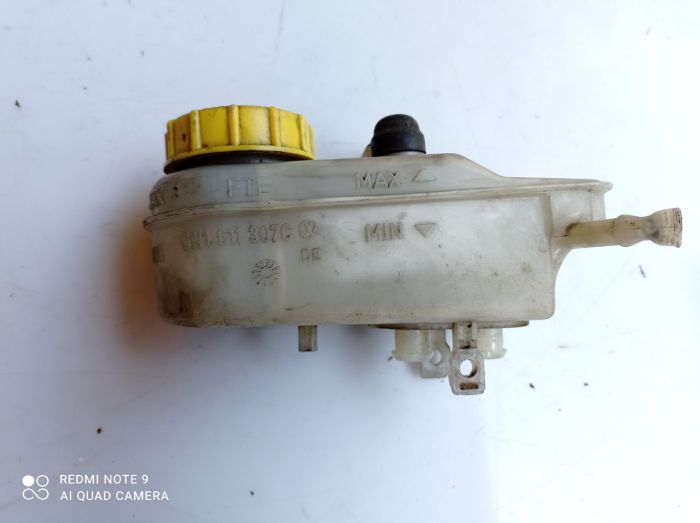 Бачок главного тормозного цилиндра VW Volkswagen Lupo, Polo, Фольксваген Лупо  6N1 611 307 C