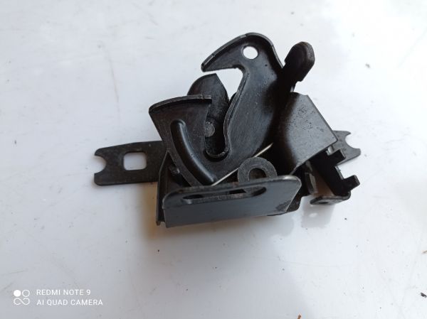 Замок капота VW Volkswagen Lupo Фольксваген Лупо  6x0823509g