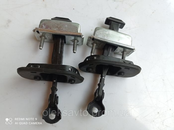 Ограничитель двери задний (Американец) FORD FOCUS 3 Форд Фокус 3 (11-18 г.в.) CM51A27200AA