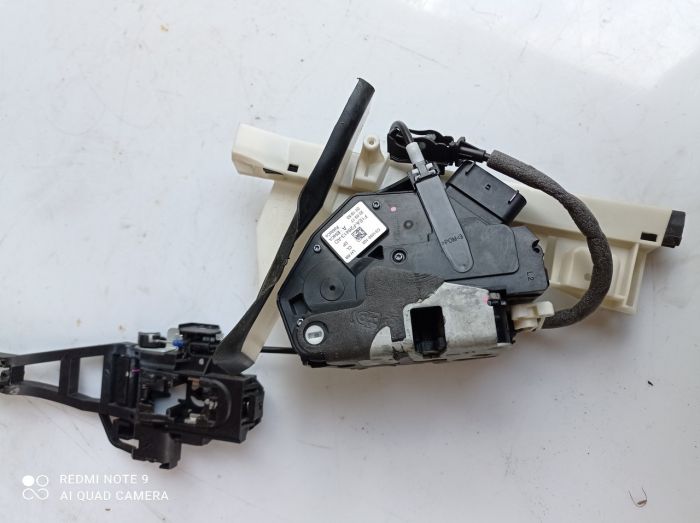 Замок двери задней левой Ford Focus 3 (Американец) Форд Фокус 3 (11-18 г.в.) F1EA-F26413-AD