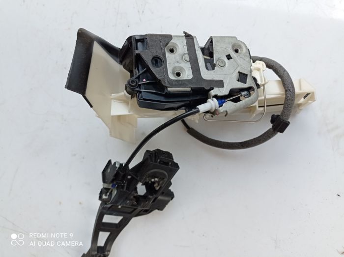 Замок двери задней левой Ford Focus III Американец, 2011 – 2018 г.в., F1EA-F26413-AD