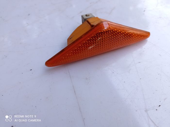 Повторитель поворота жёлтый  Ford Focus 1 (Форд Фокус 1), XS4H3K354A