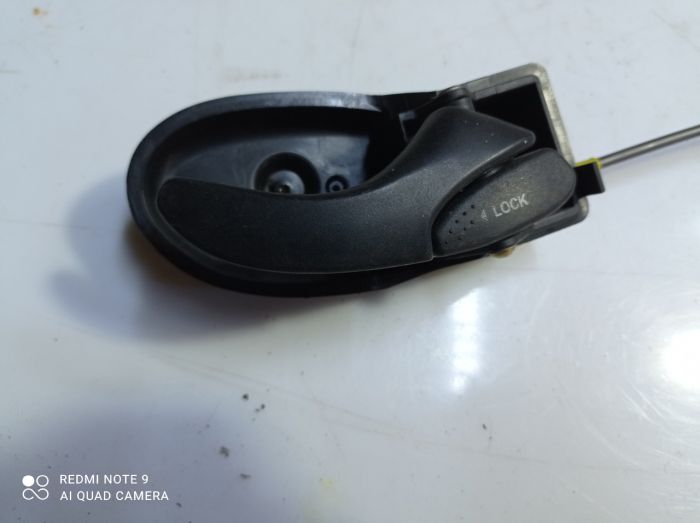 Ручка внутренняя правая Ford Focus 1 (Форд Фокус 1) Xs41-a22600-ak