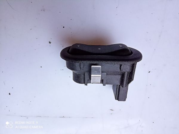 Кнопка стеклоподъемника Opel Zafira A, Опель Зафира А, 13363100, 90561388