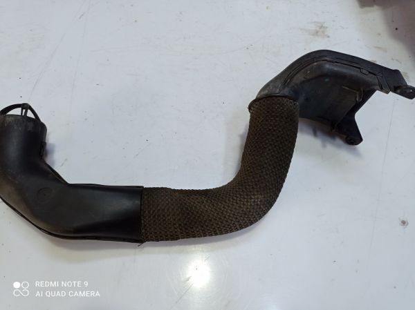 Патрубок воздушного фильтра Ford Focus 1, 1998 – 2007г.в., Ford Focus 1 98AB9E635