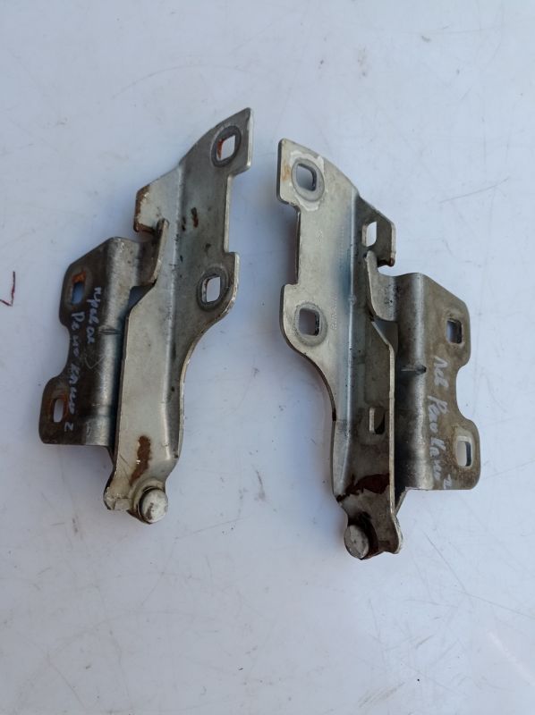 Петля капота левая правая Renault Clio 2, Рено Клио 2, 7700842681F, 7700842680F