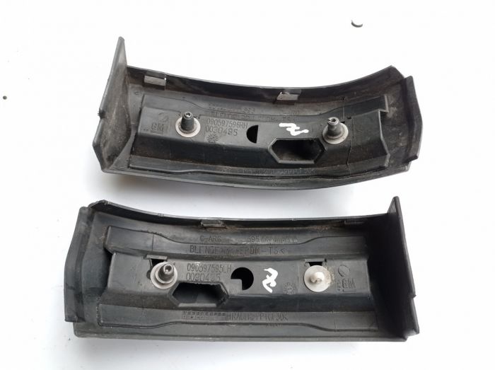 Молдинг крыла задний правый Опель Зафира, Opel Zafira А, 1999 – 2005г.в., 24416511