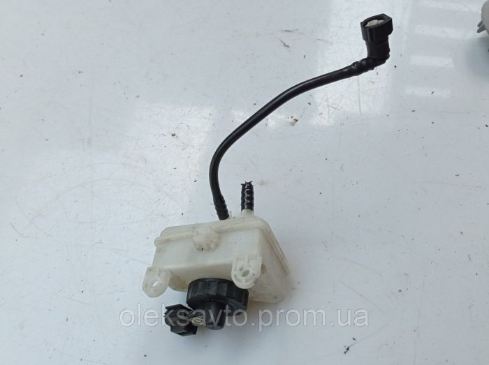 Бачок главного тормозного цилиндра (1.8 дизель) Ford Focus 1, Форд Фокус 1, 1998-2004 г.в., 98AB2C217AC