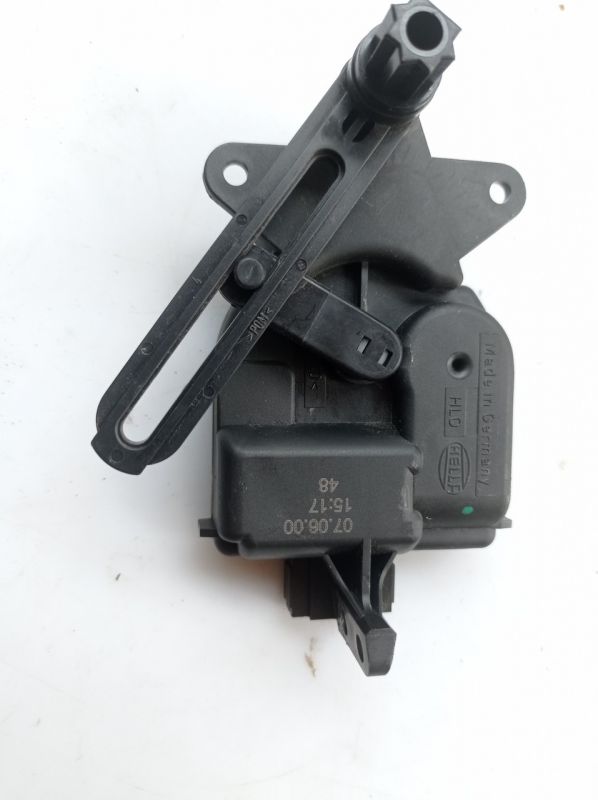 Моторчик заслонки печки Volkswagen Lupo, 1.2 дизель, 1998-2005 г.в., 1J0907511, 6NN00762600