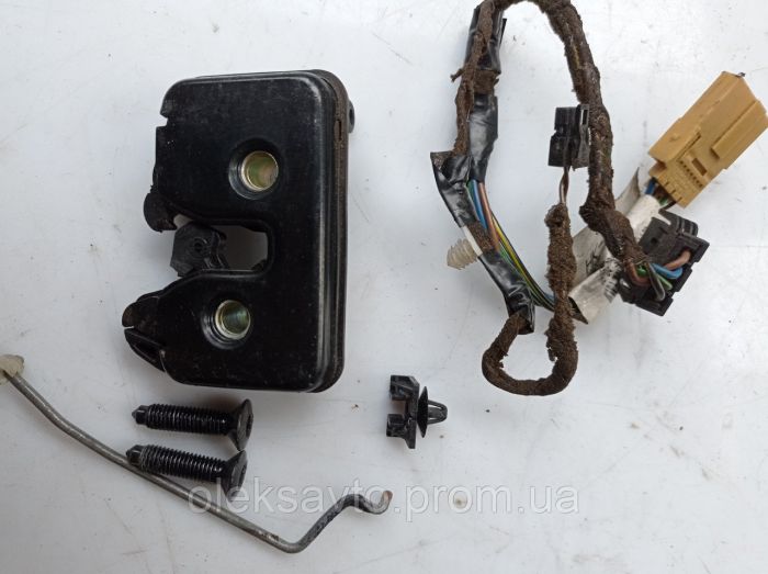 Замок задней ляды, крышки багажника Volkswagen Lupo, Фольксваген Лупо, 6X0827505A