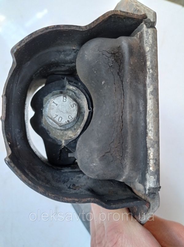 Подушка (опора) двигуна права Renault Clio 2, Рено Кліо 2, 7700415087